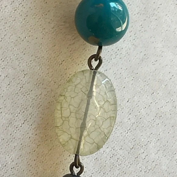 Long unique Premier Designs Necklace with very unique beads - Picture 3 of 11